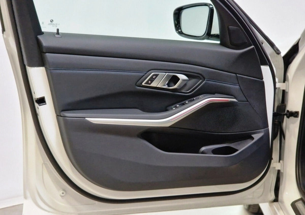 BMW Seria 3 cena 179900 przebieg: 19000, rok produkcji 2023 z Nowogrodziec małe 106